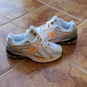 New Balance 1906R White And Orange Size 5.5